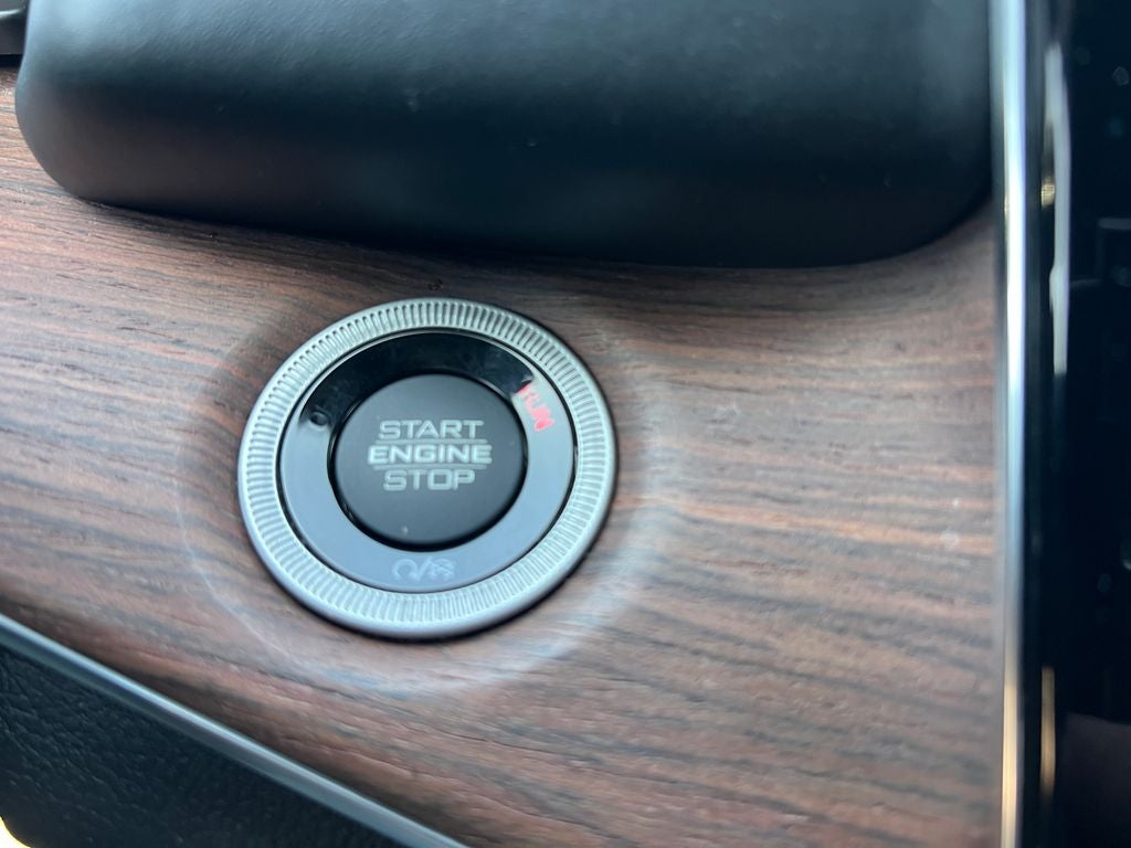 2022 Jeep Grand Cherokee Summit