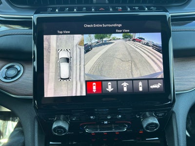 2022 Jeep Grand Cherokee Summit