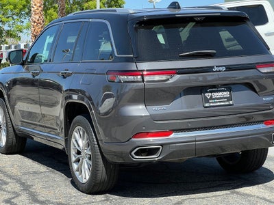 2022 Jeep Grand Cherokee Summit