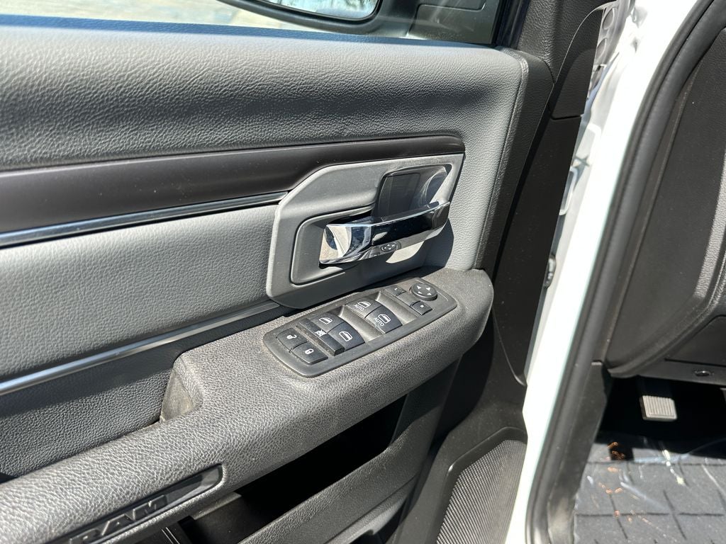 2021 RAM 1500 Classic SLT