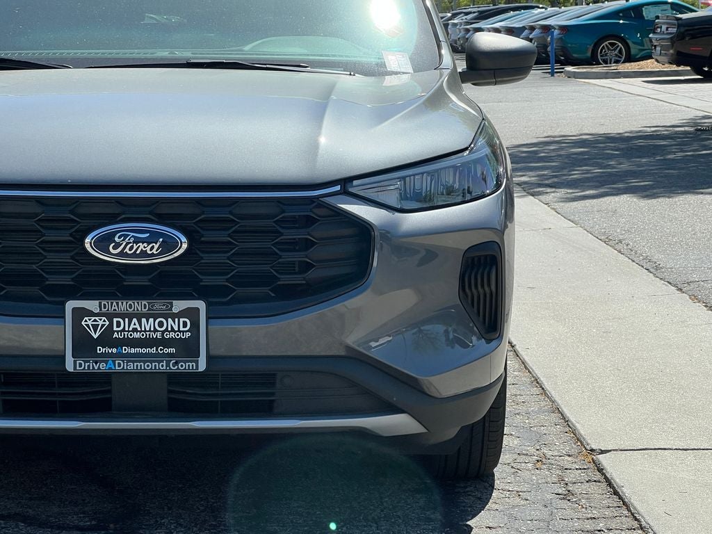 2025 Ford Escape Hybrid ST-Line