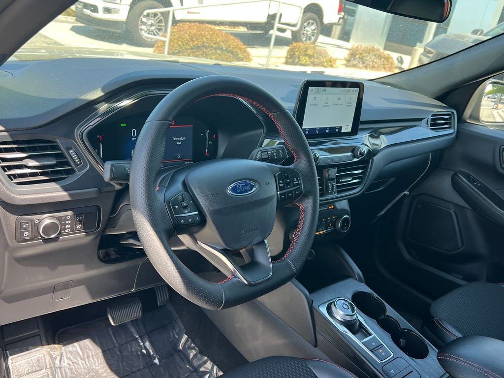2025 Ford Escape Hybrid ST-Line