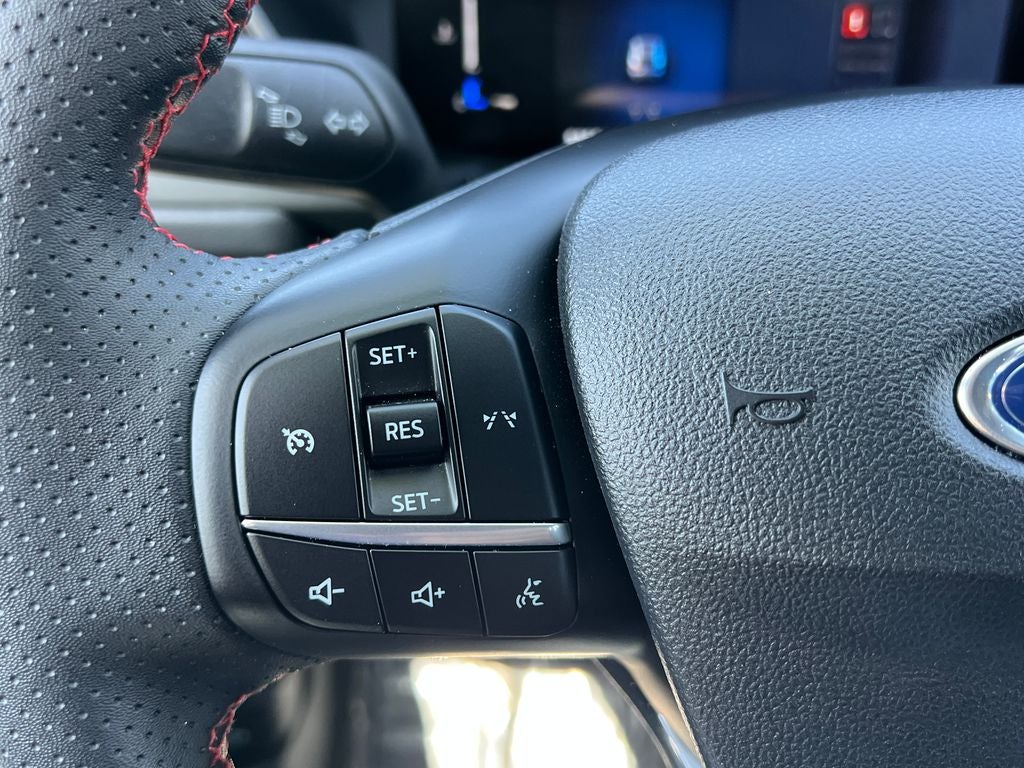 2025 Ford Escape Hybrid ST-Line