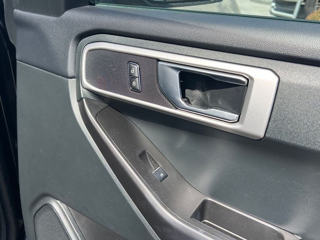2024 Ford Explorer Base