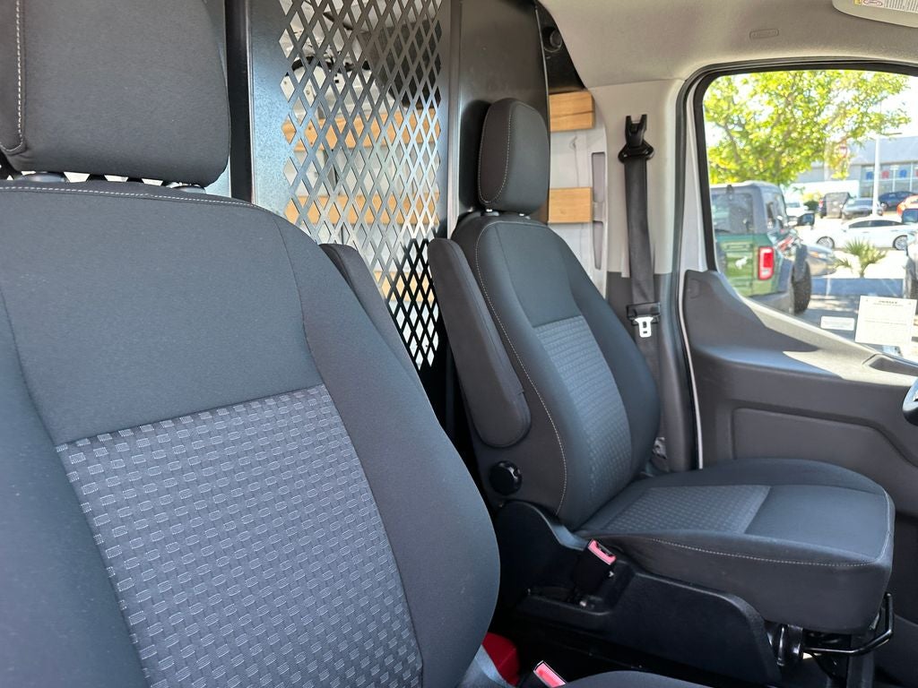 2022 Ford Transit-250 Base
