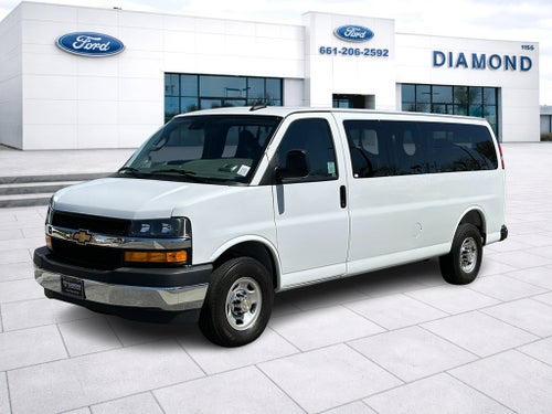 2025 Chevrolet Express 3500 LT Passenger