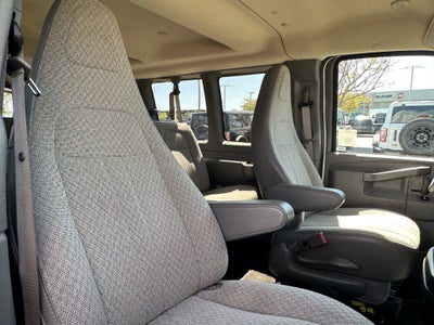 2025 Chevrolet Express 3500 LT Passenger