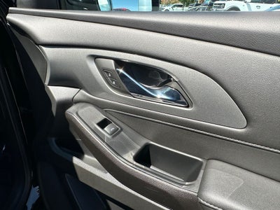 2023 Chevrolet Traverse LT Cloth w/2FL