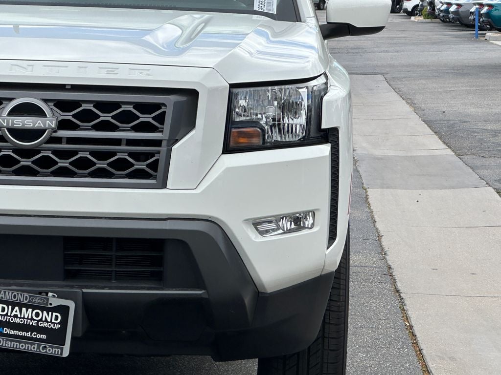 2024 Nissan Frontier SV