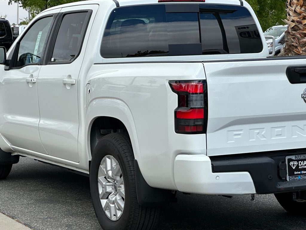 2024 Nissan Frontier SV
