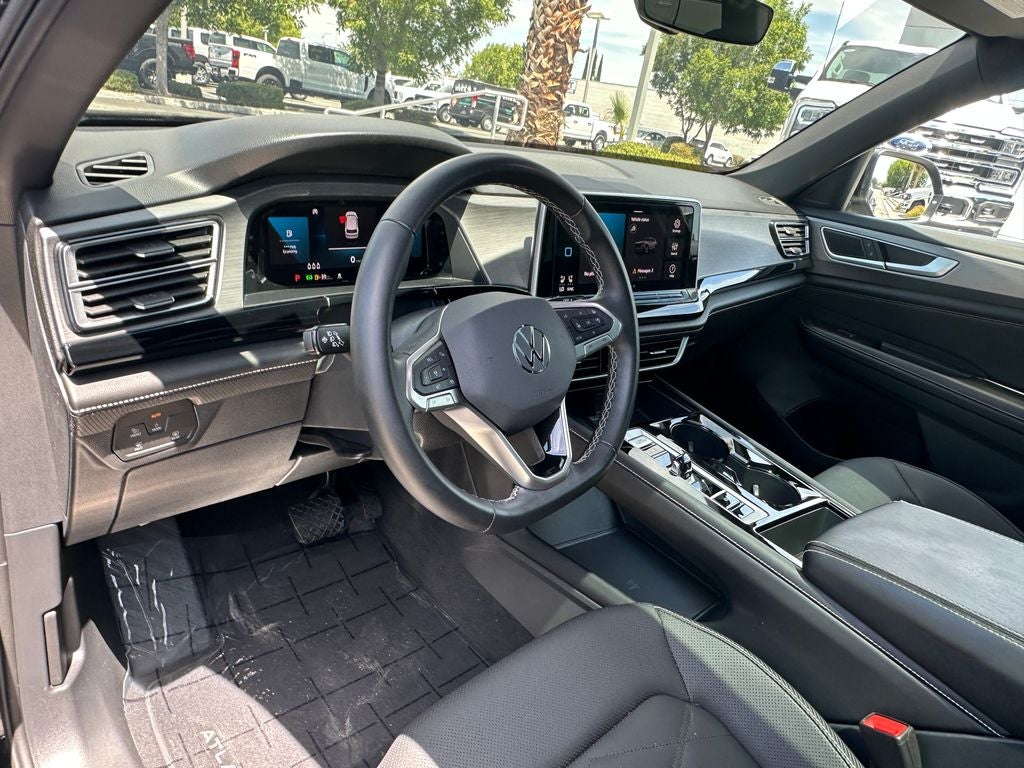 2024 Volkswagen Atlas Cross Sport 2.0T SE w/Technology