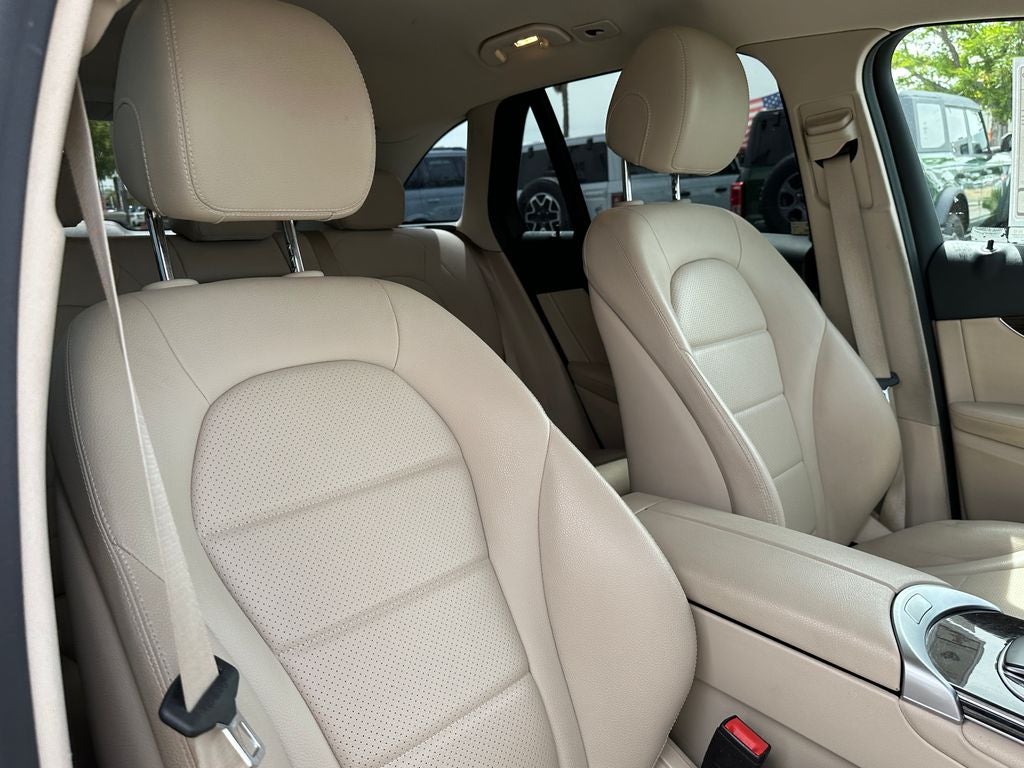 2022 Mercedes-Benz GLC GLC 300