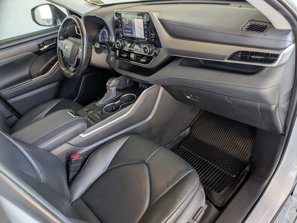 2022 Toyota Highlander Hybrid XLE