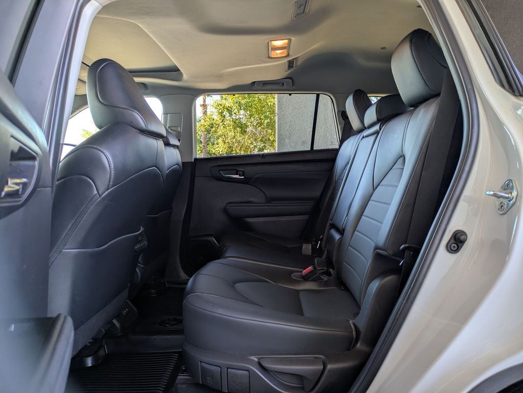 2022 Toyota Highlander Hybrid XLE