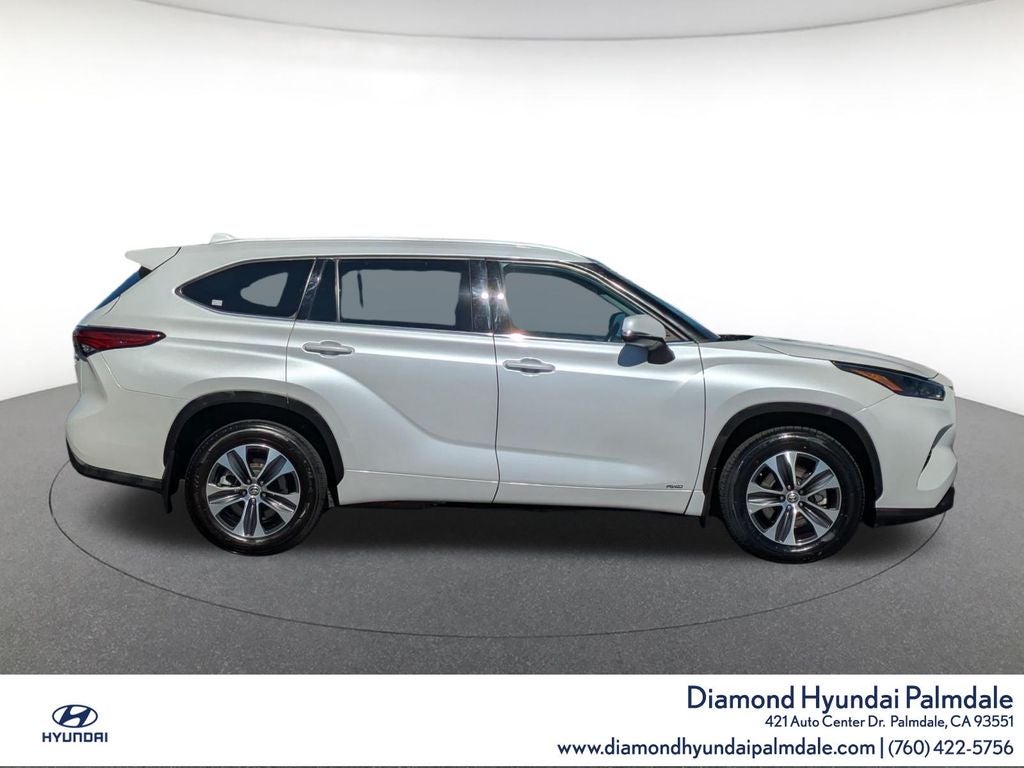 2022 Toyota Highlander Hybrid XLE