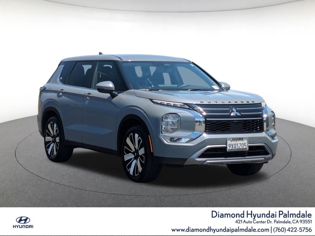 2025 Mitsubishi Outlander SE