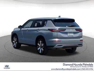 2025 Mitsubishi Outlander SE