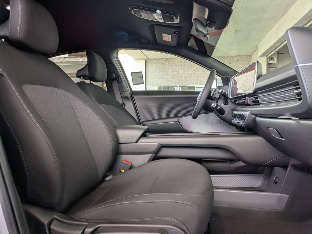 2025 Hyundai IONIQ 6 SE