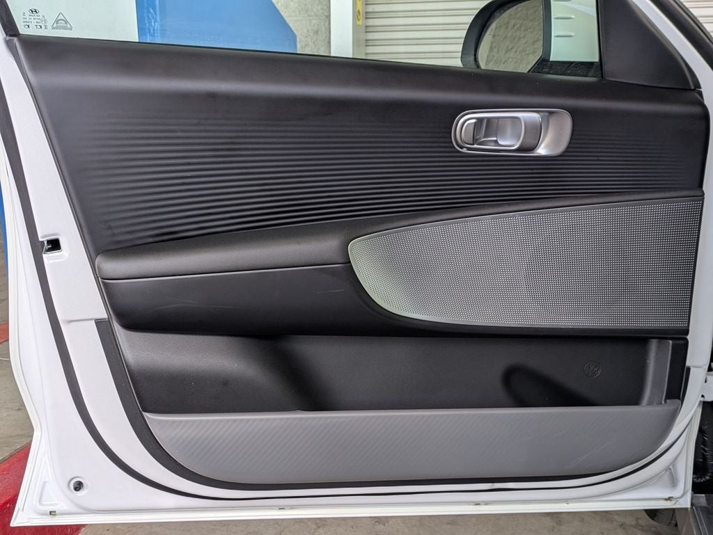 2025 Hyundai IONIQ 6 SE