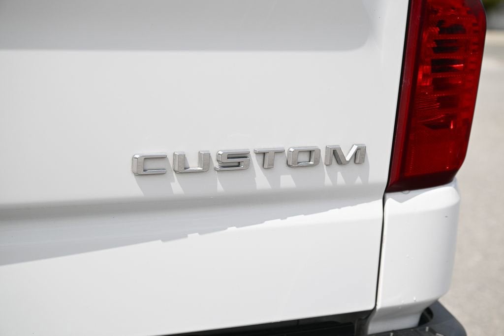 2022 Chevrolet Silverado 1500 Custom