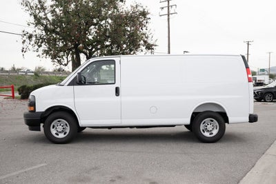 2025 Chevrolet Express Cargo WT