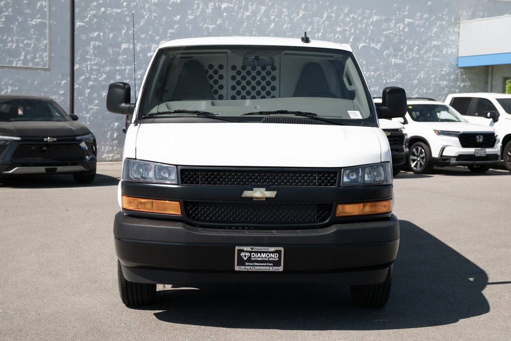 2025 Chevrolet Express Cargo WT