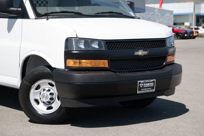 2025 Chevrolet Express Cargo WT