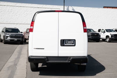 2025 Chevrolet Express Cargo WT
