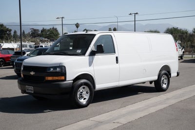 2025 Chevrolet Express Cargo WT