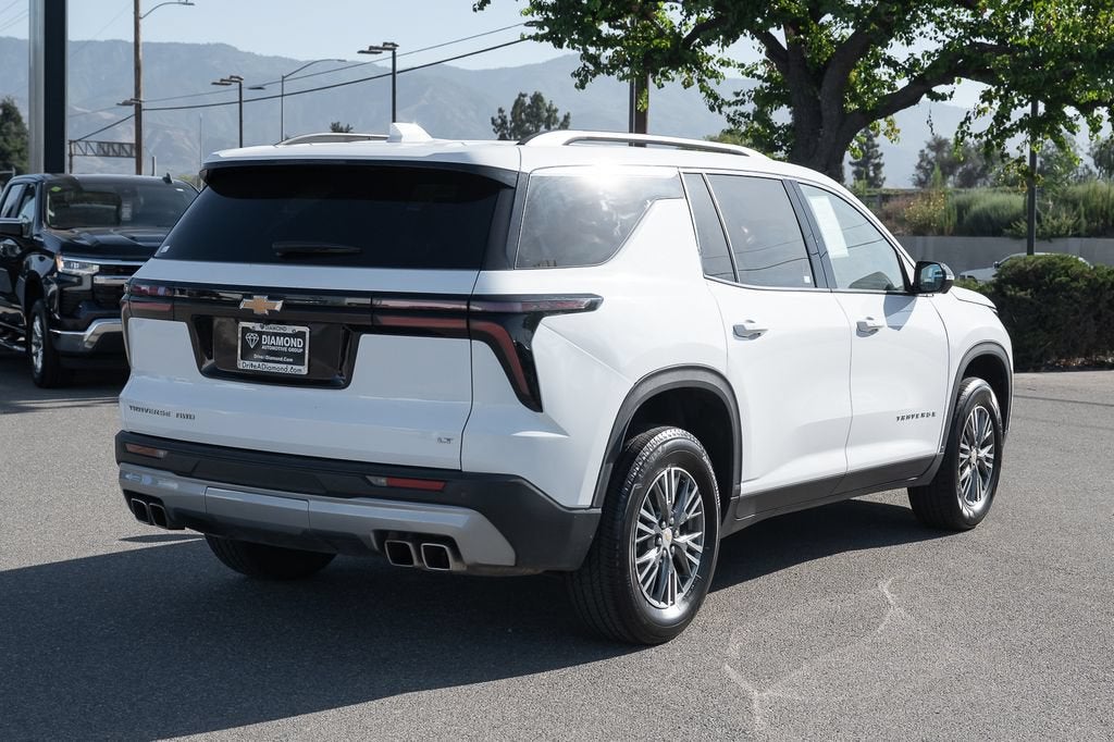 2024 Chevrolet Traverse LT