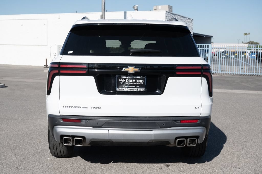 2024 Chevrolet Traverse LT