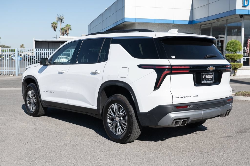 2024 Chevrolet Traverse LT