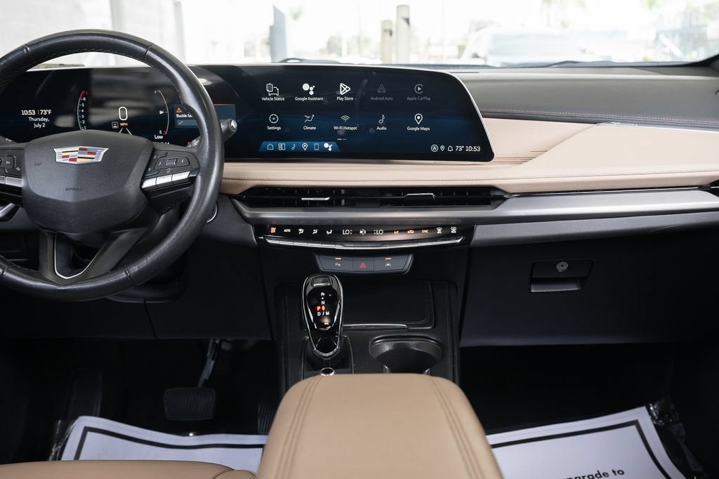 2024 Cadillac XT4 Premium Luxury