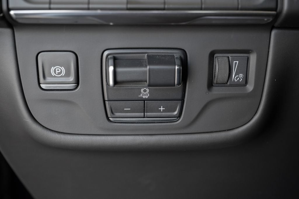 2023 Cadillac Escalade 4WD Sport Platinum