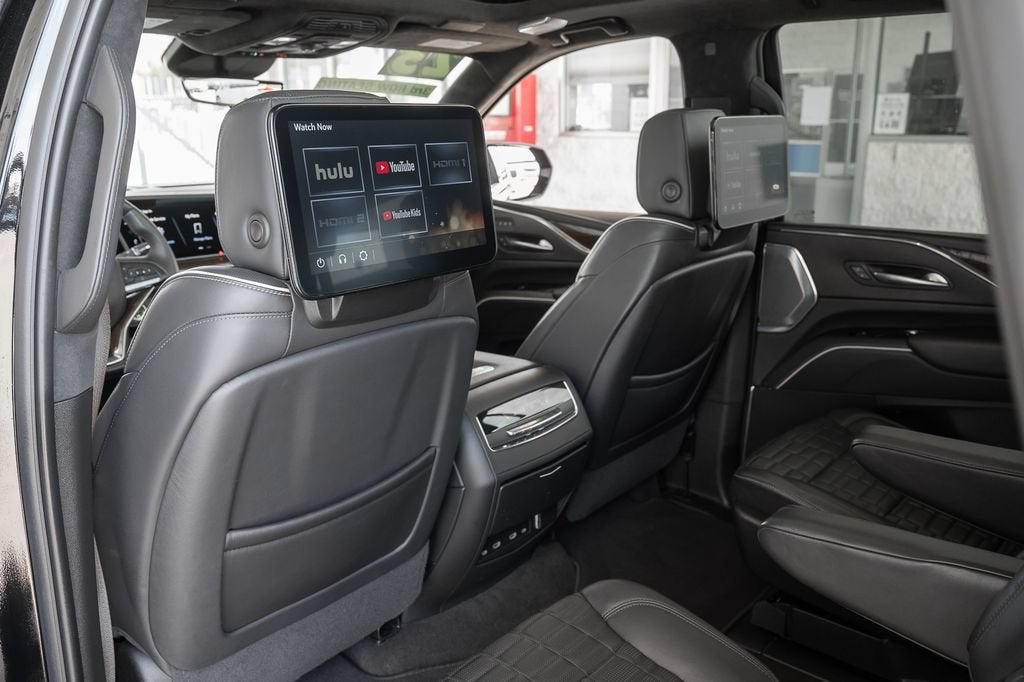2023 Cadillac Escalade 4WD Sport Platinum