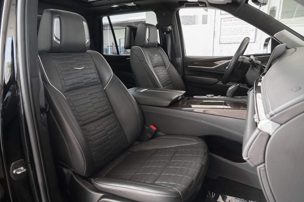 2023 Cadillac Escalade 4WD Sport Platinum