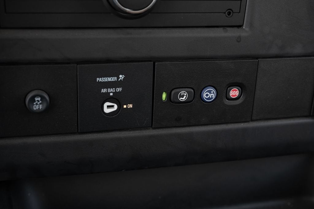 2024 Chevrolet Express Cutaway 3500 1WT