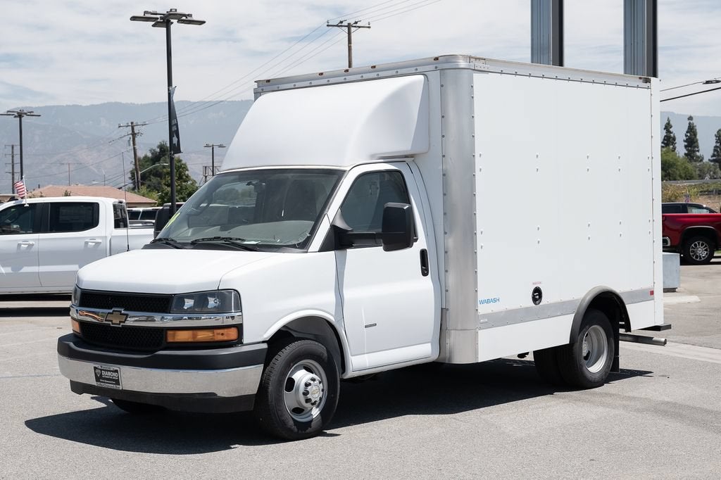 2024 Chevrolet Express Cutaway 3500 1WT