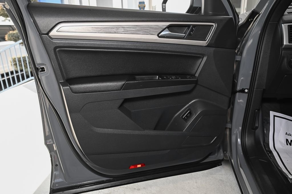 2020 Volkswagen Atlas Cross Sport 2.0T SE w/Technology