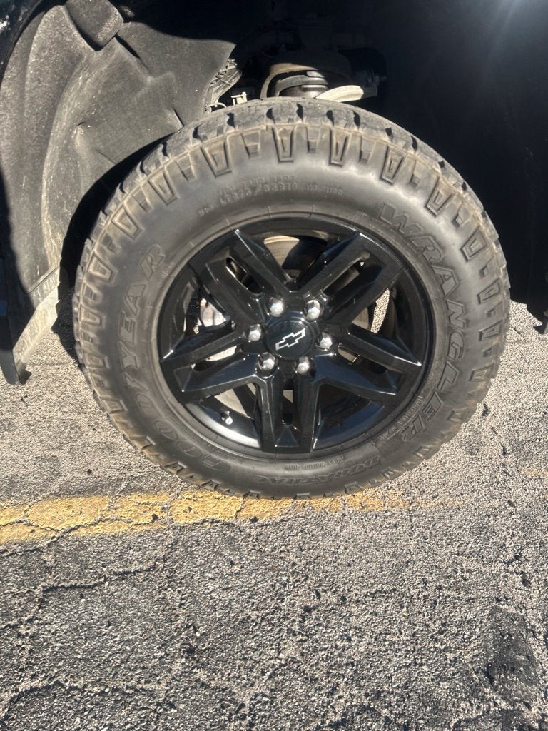 2023 Chevrolet Silverado 1500 Custom Trail Boss