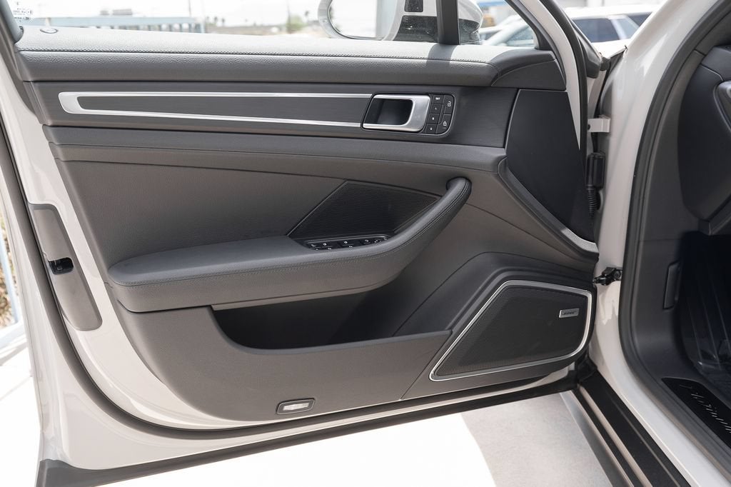 2023 Porsche Panamera NA