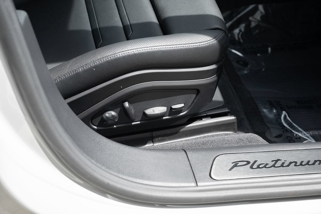 2023 Porsche Panamera NA