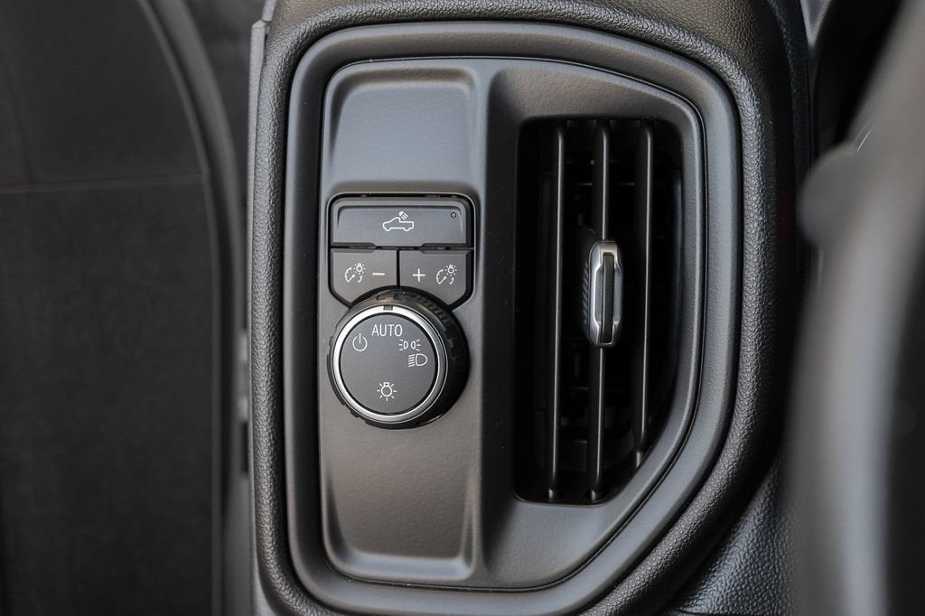 2019 Chevrolet Silverado 1500 Custom