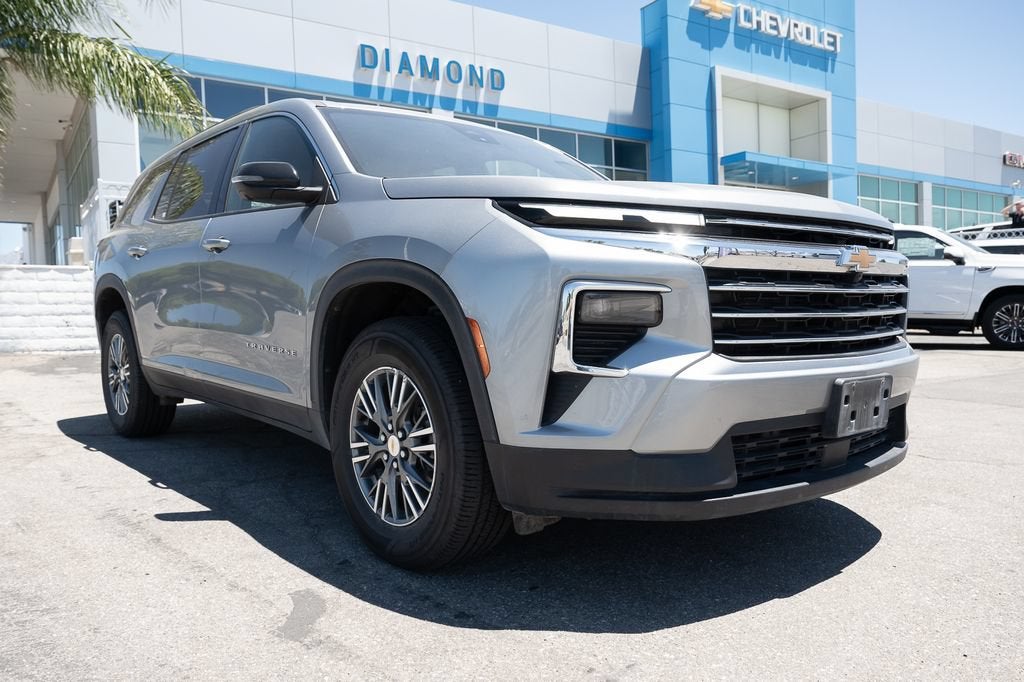 2024 Chevrolet Traverse LT