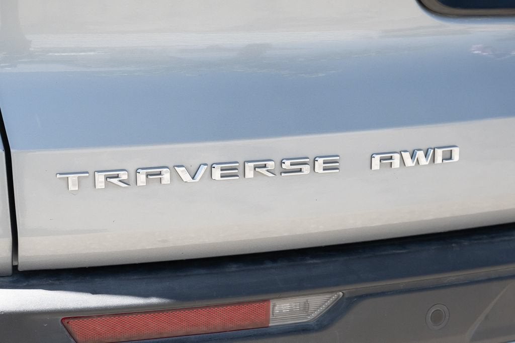 2024 Chevrolet Traverse LT