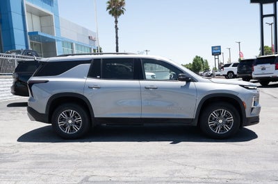 2024 Chevrolet Traverse LT
