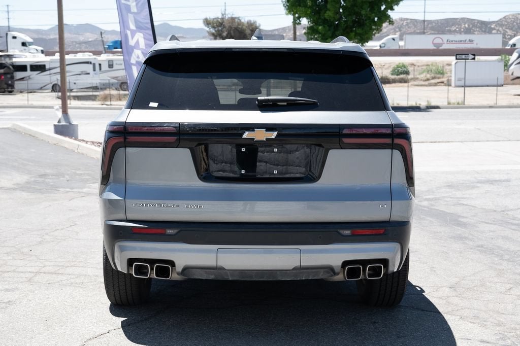 2024 Chevrolet Traverse LT