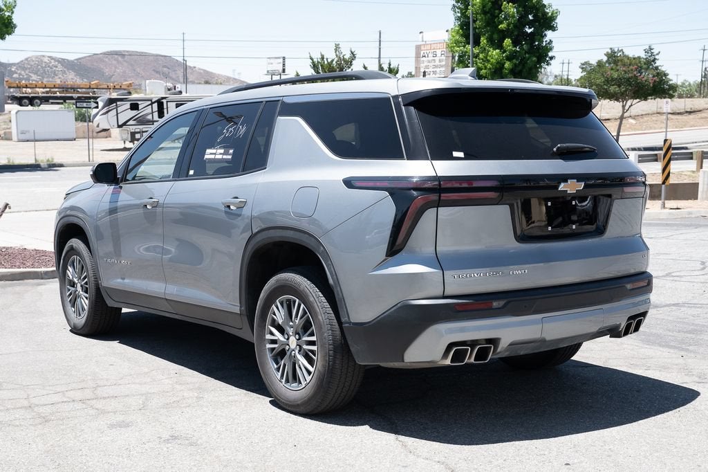 2024 Chevrolet Traverse LT