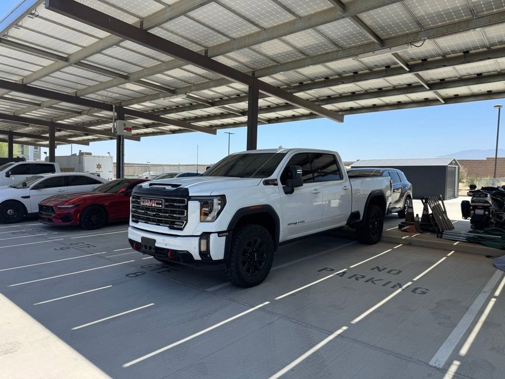 2024 GMC Sierra 4WD Crew Cab Standard Box AT4's photo